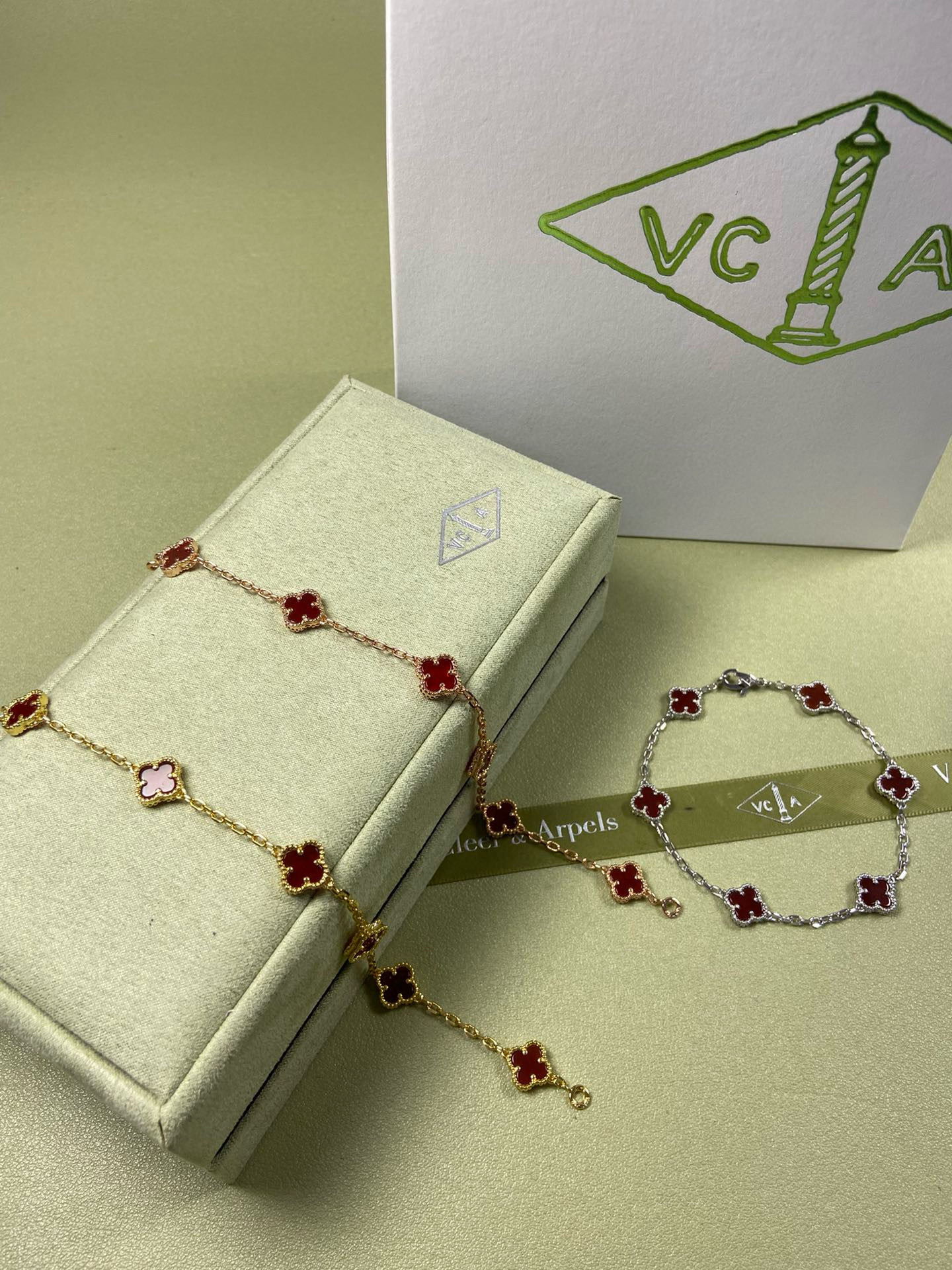 Accessories Necklaces — 10020d1b angle 1