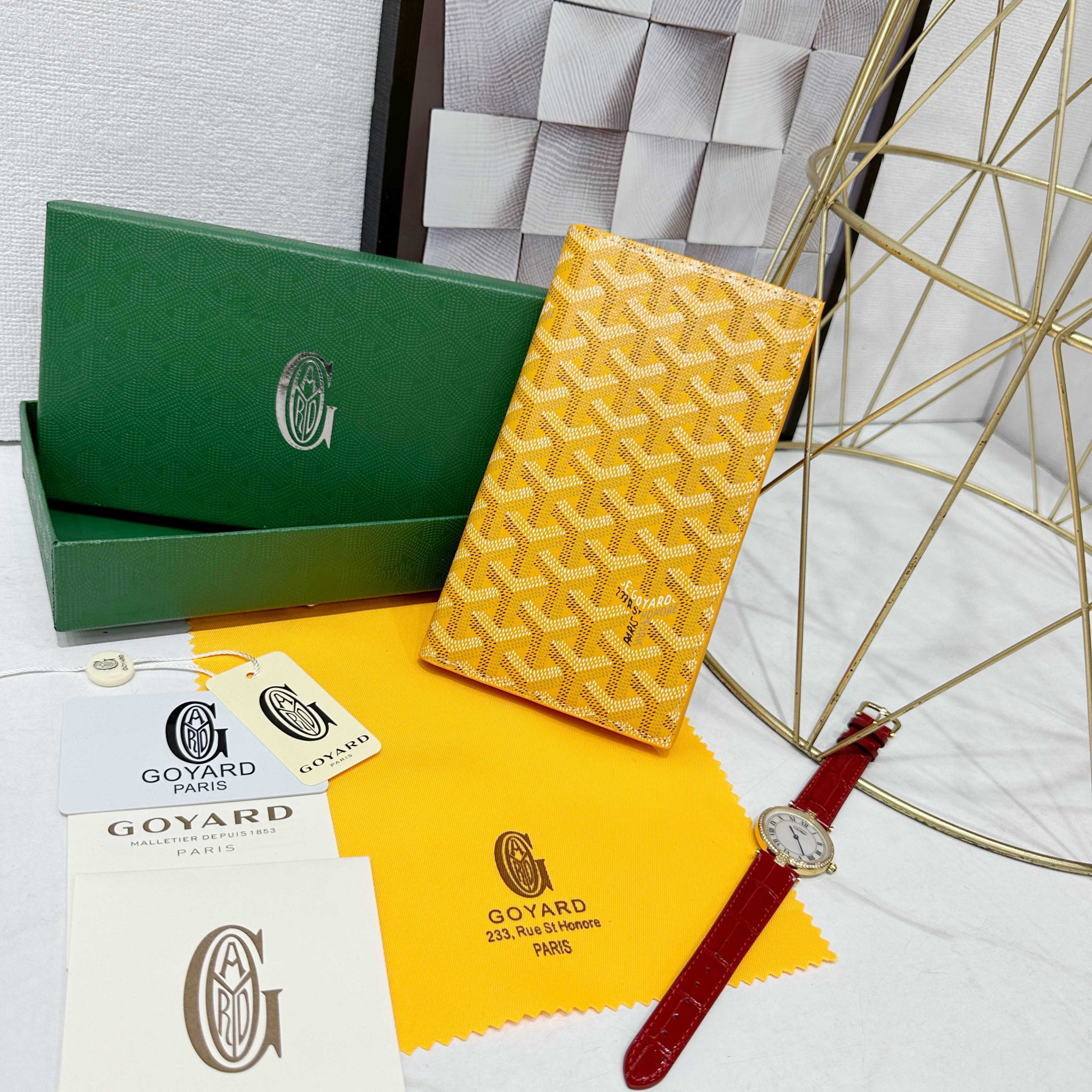 Accessories Womens Wallets — 9c80dc3a angle 1