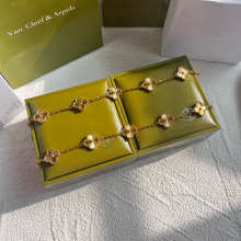 Accessories Necklaces — 04a26875